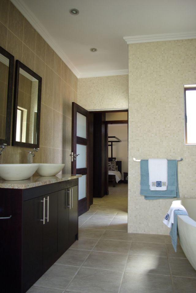 The place of a thousand smiles - Up-market, Balinese styled development ...